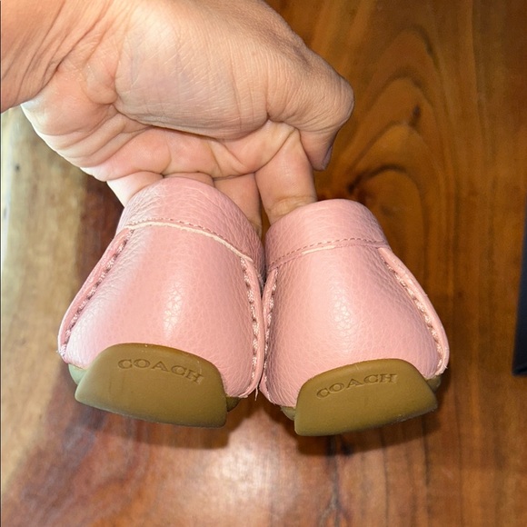 Coach Pink Flats with Suede Texture and Slip-On Design - Picture 6 of 6